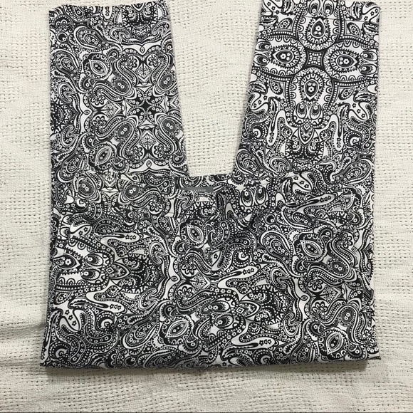 Ann Taylor Signature Fit Crop Pants. Size 6. - Picture 2 of 4